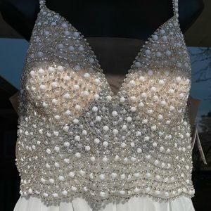 Wedding separates top